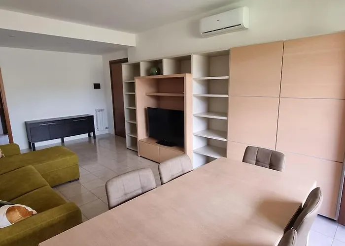 Apartment Oasis *